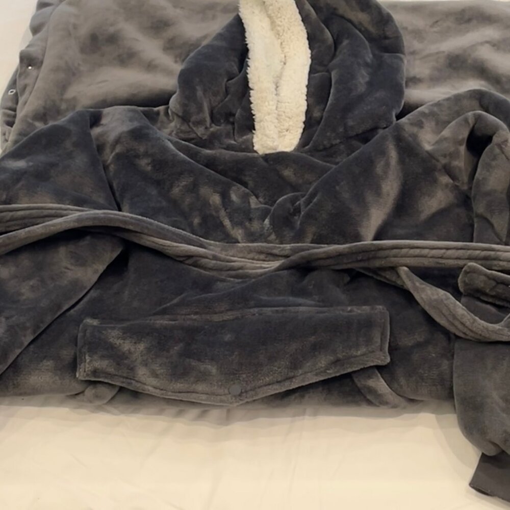 Hooded Sleepcloak